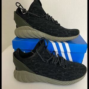 NEW Adidas tubular doom black 9 mens